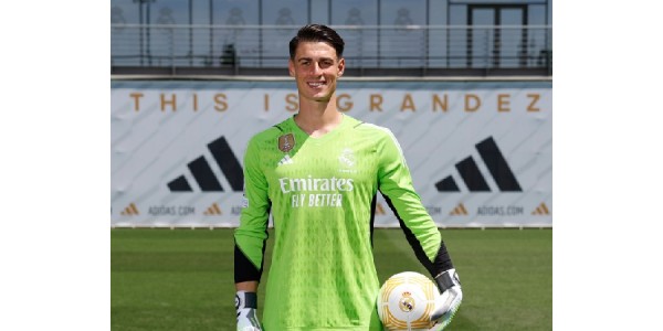 Kepa Arrizabalaga sente que é uma honra vestir a camisola do Real Madrid